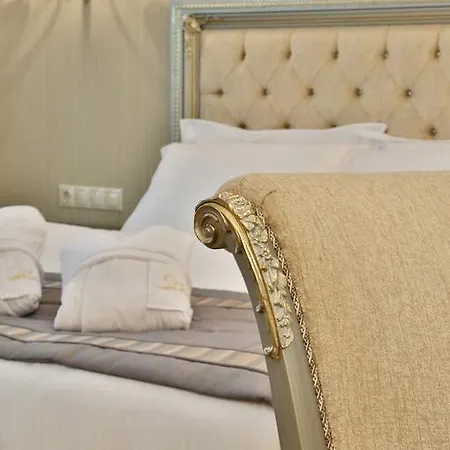 Отель Cassiel 4*