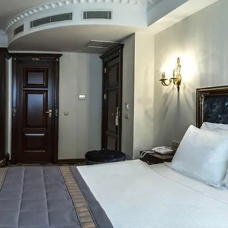 Cassiel Hotel