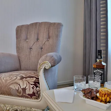 Отель Cassiel 4*