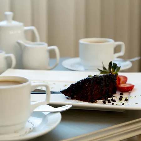Cassiel Hotell 4*